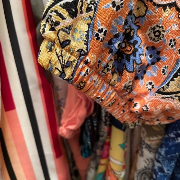 Top - Picture 4 of 5